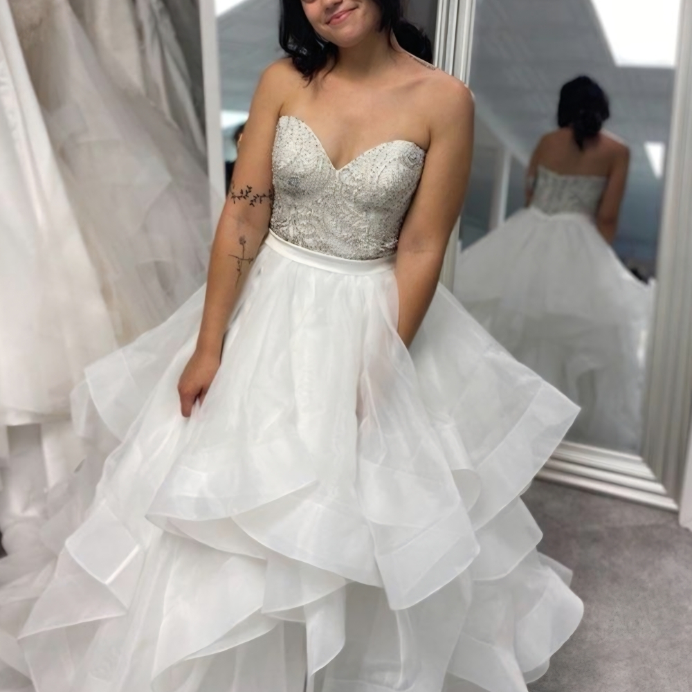Elegant Strapless Wedding Dress